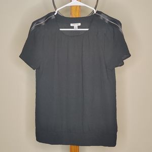 🛍️4 for $14🛍️  Calvin Klein Black crepe blouse with zippers at shoulders